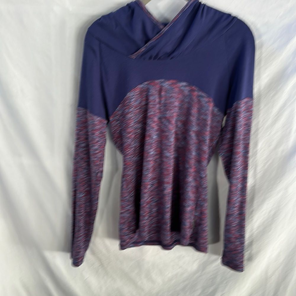 Columbia hooded long sleeve tshirt